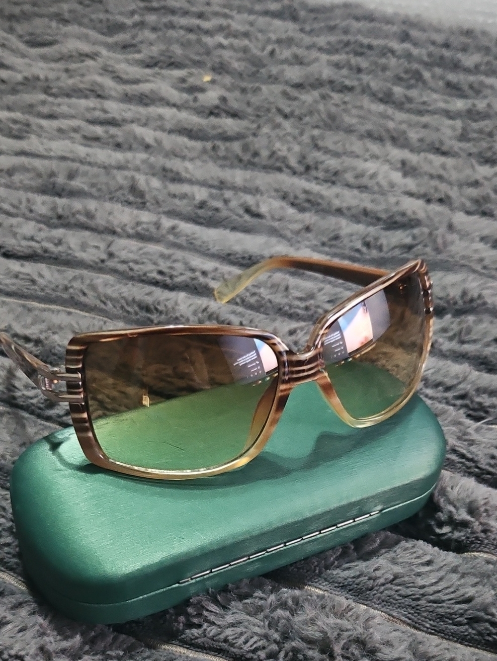 Daisy Fuentes Designer Sunglasses Vintage